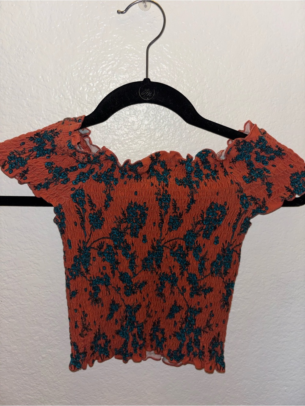 Polly & Esther Women’s Rust Floral Ruffle Ribbed Crop Top - Picture 4 of 5
